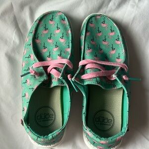 Like new children’s Wendy hey dudes